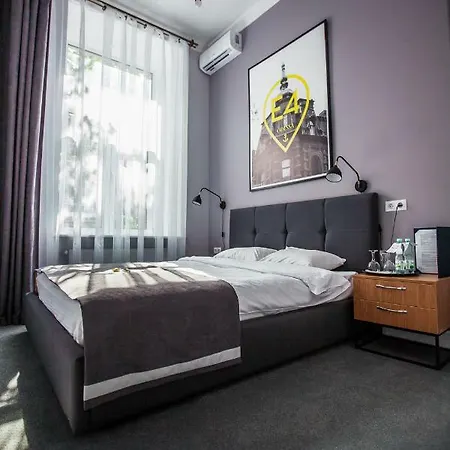Hotel E4