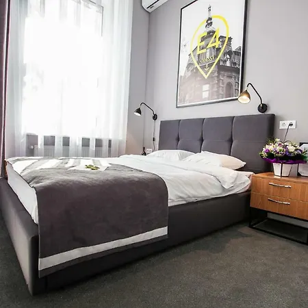 E4 Hotel