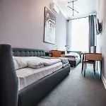 E4 Otel *